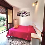 Casa Mary, A Pochi Passi Dal Mare Iun R9437 Lejlighed