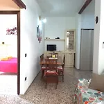 Casa Mary, A Pochi Passi Dal Mare Iun R9437 Lejlighed *