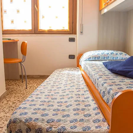 דירה Casa Mary, A Pochi Passi Dal Mare Iun R9437 קאלה גונונה