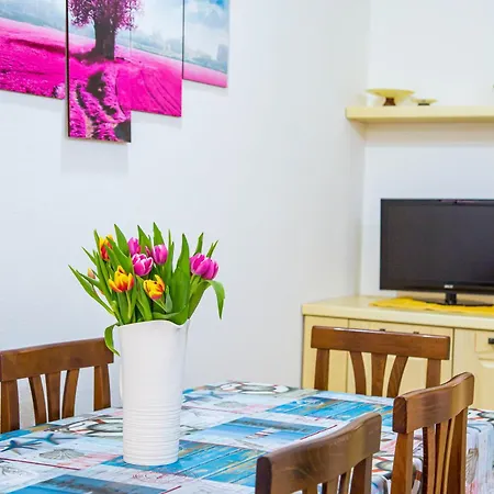 Apartment Casa Mary, A Pochi Passi Dal Mare Iun R9437