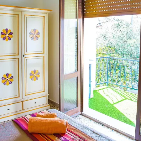 דירה Casa Mary, A Pochi Passi Dal Mare Iun R9437