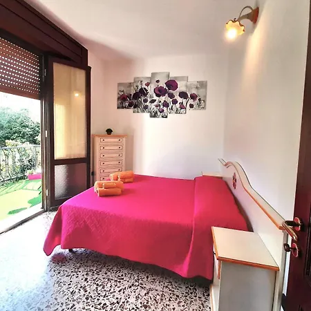 Casa Mary, A Pochi Passi Dal Mare Iun R9437 דירה